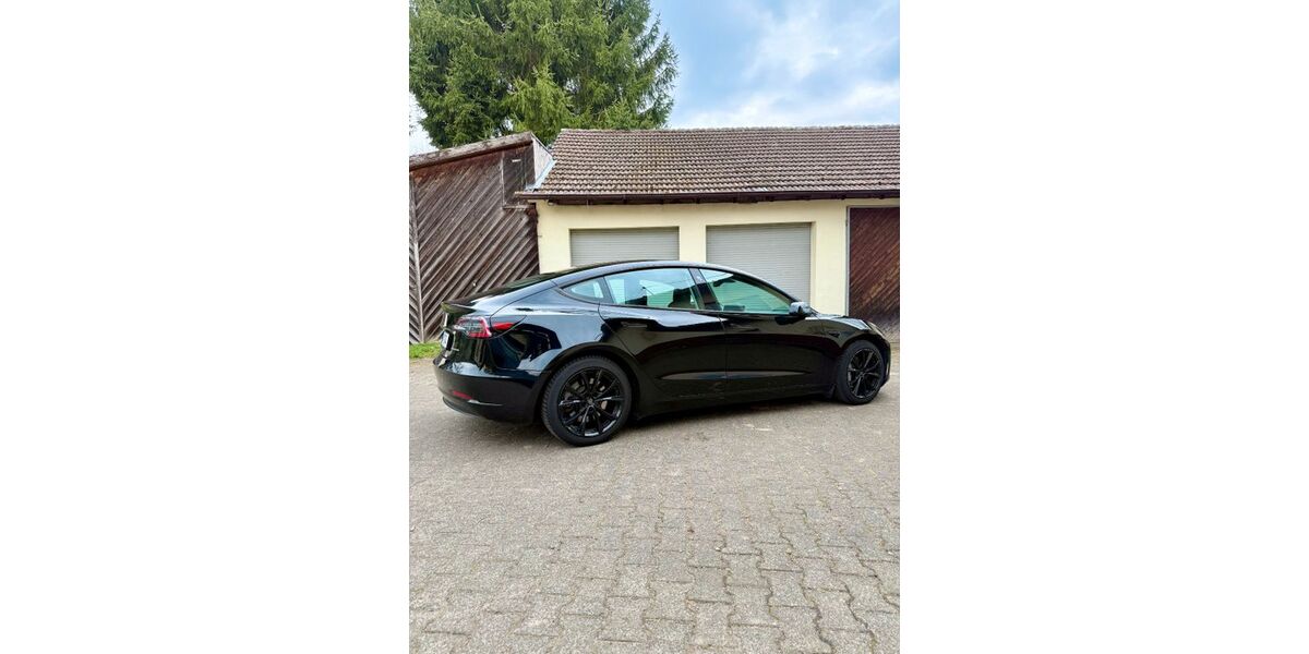 Tesla Model 3 125.000 km 22.500 &euro; Biebergemünd 63599