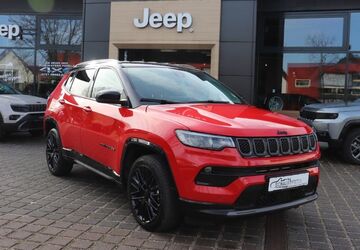 Jeep Compass 17.027 km 31.990 &euro; Potsdam 14482