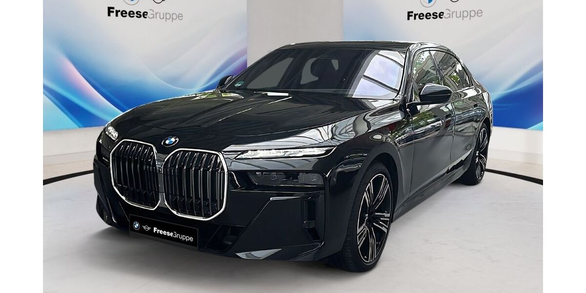 BMW 740 10.000 km 126.590 &euro; Oldenburg 26125