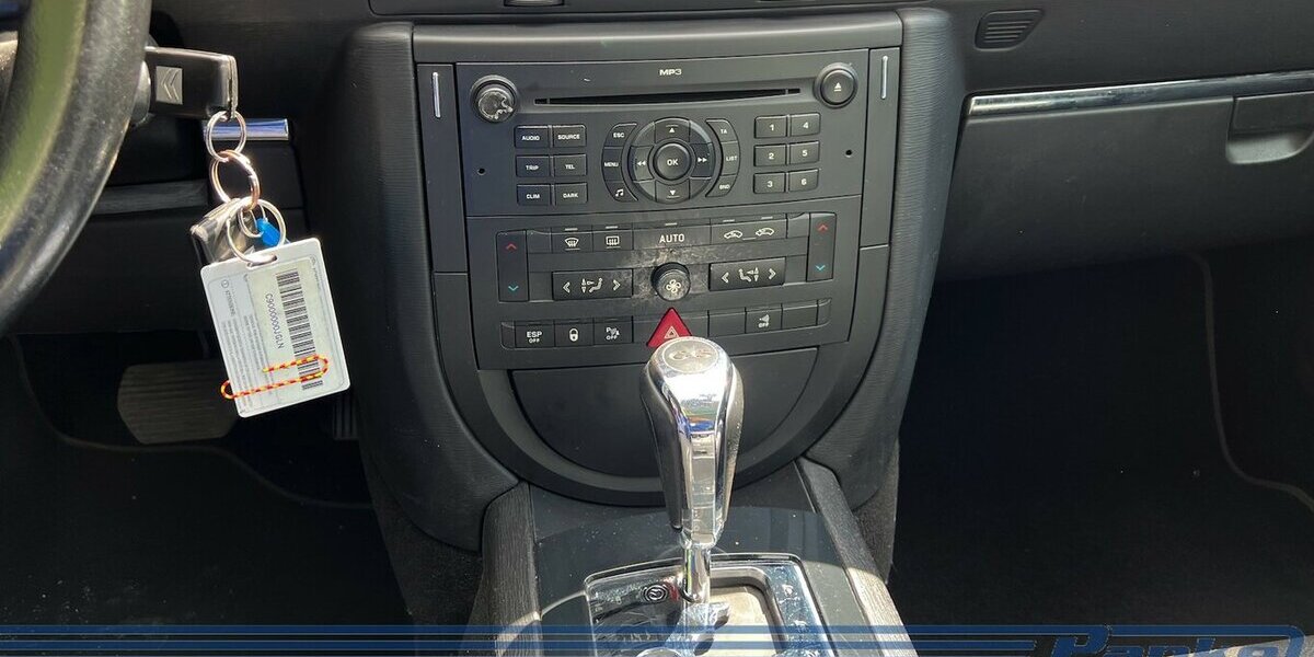 Citroen C6 Pallas*Pano*HUP*Leder*JBL*SHZ*MultiL*PDC* 157.074 km 7.490 &euro; Berlin 13187