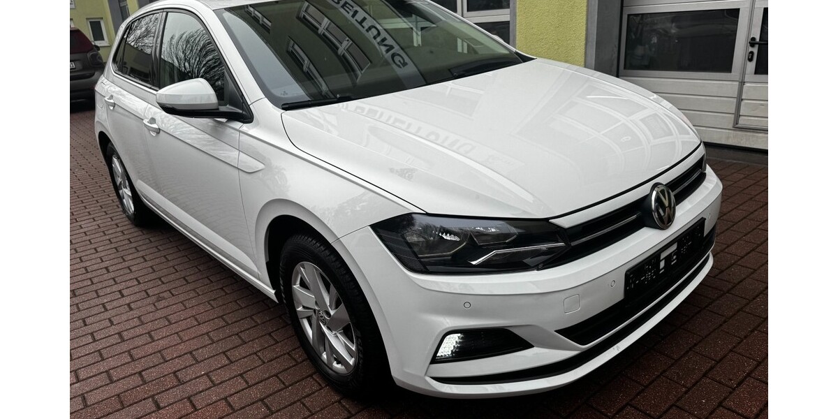 VW Polo 56.541 km 10.990 &euro; Berlin 10178