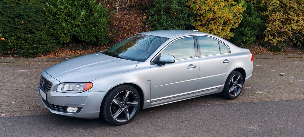 Volvo S80 184.000 km 11.999 &euro; Minden 32427