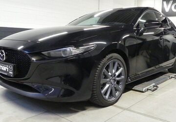 Mazda 3 21.000 km 26.390 &euro; Paderborn 33106
