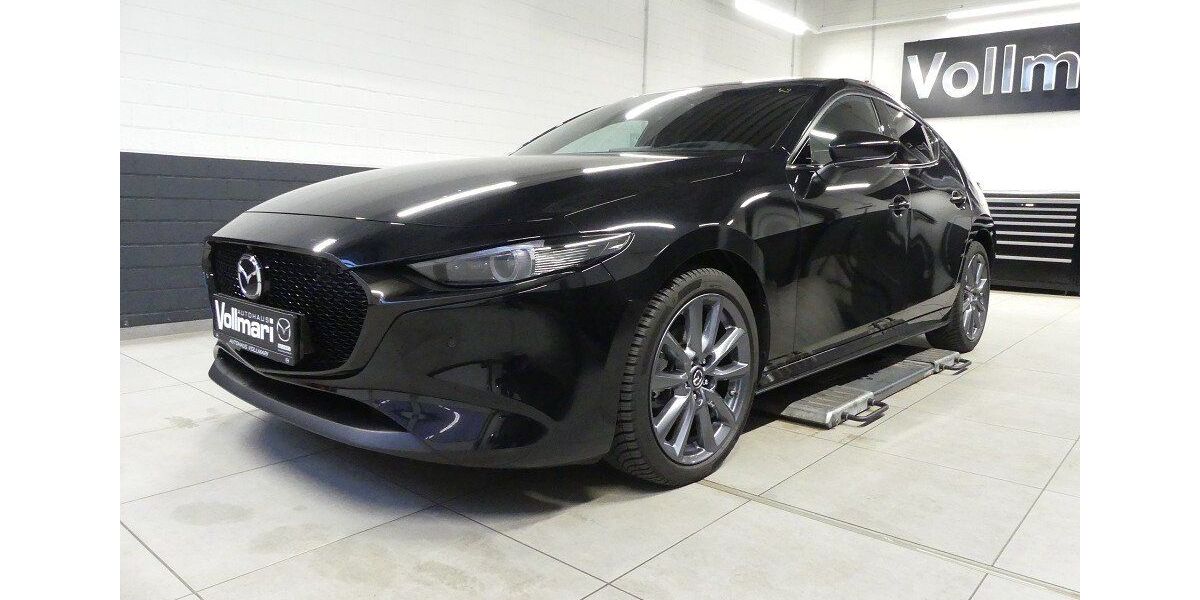 Mazda 3 21.000 km 26.390 &euro; Paderborn 33106