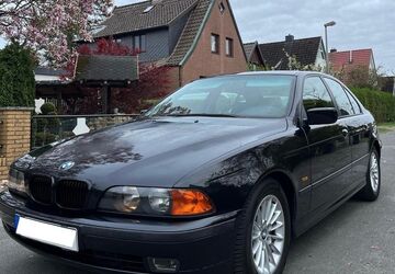 BMW 523 219.000 km 2.500 &euro; Bremerhaven 27580