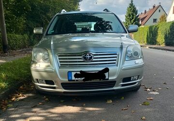 Toyota Avensis 212.000 km 4.100 &euro; Augsburg 86165