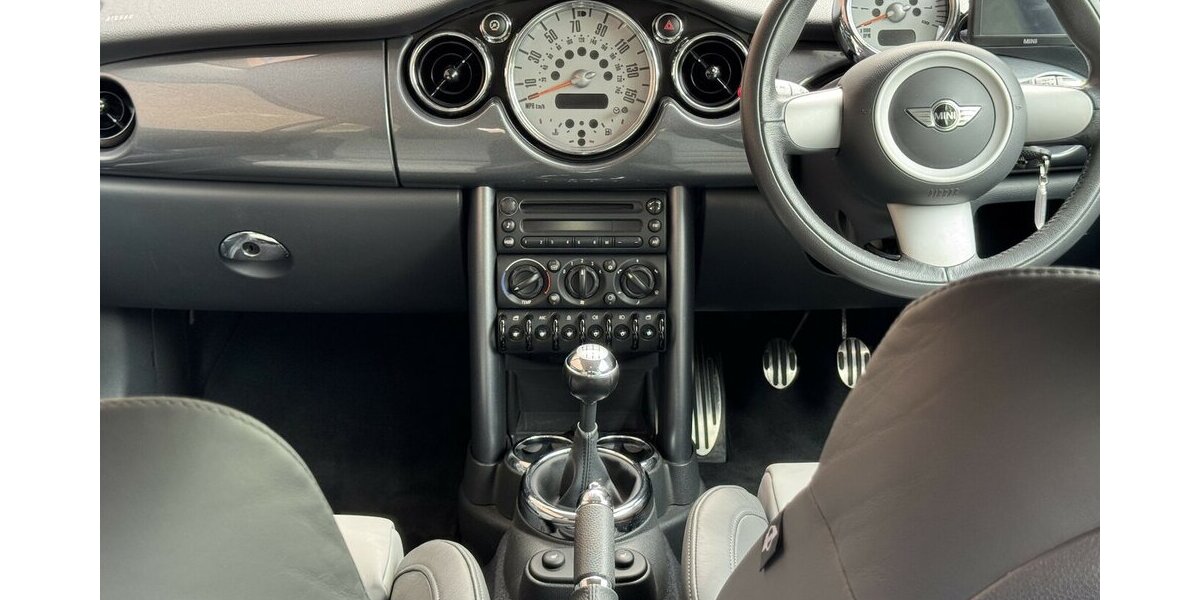 Mini Cooper S UnionJack foliert dt. Zulassung MwSt. !!! 104.177 km 7.999 &euro; Hamburg 22339