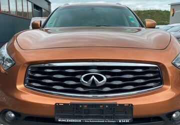 INFINITI QX70 239.000 km 9.800 &euro; Nürnberg 90461