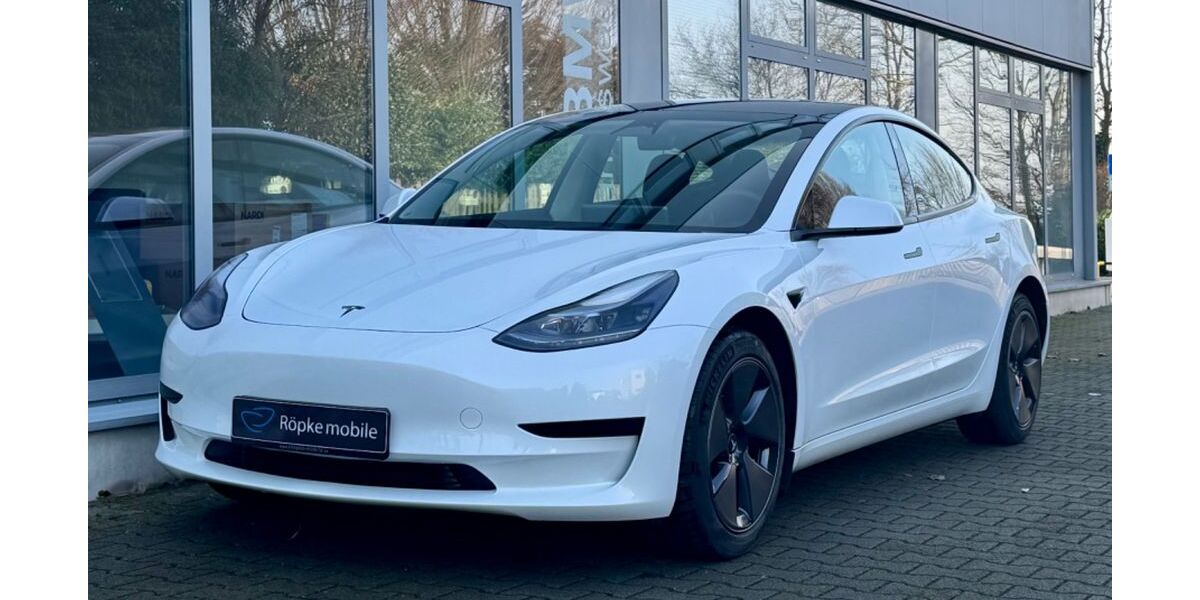 Tesla Model 3 64.973 km 26.890 &euro; Paderborn 33100