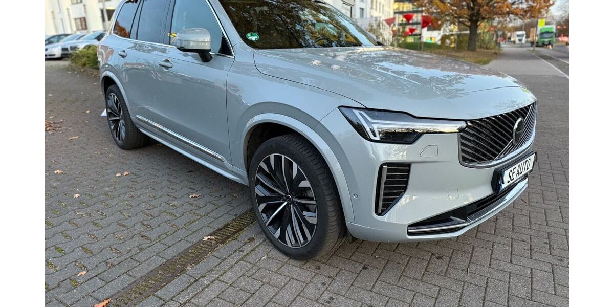 Volvo XC90 2.500 km 53.990 &euro; Hannover 30177