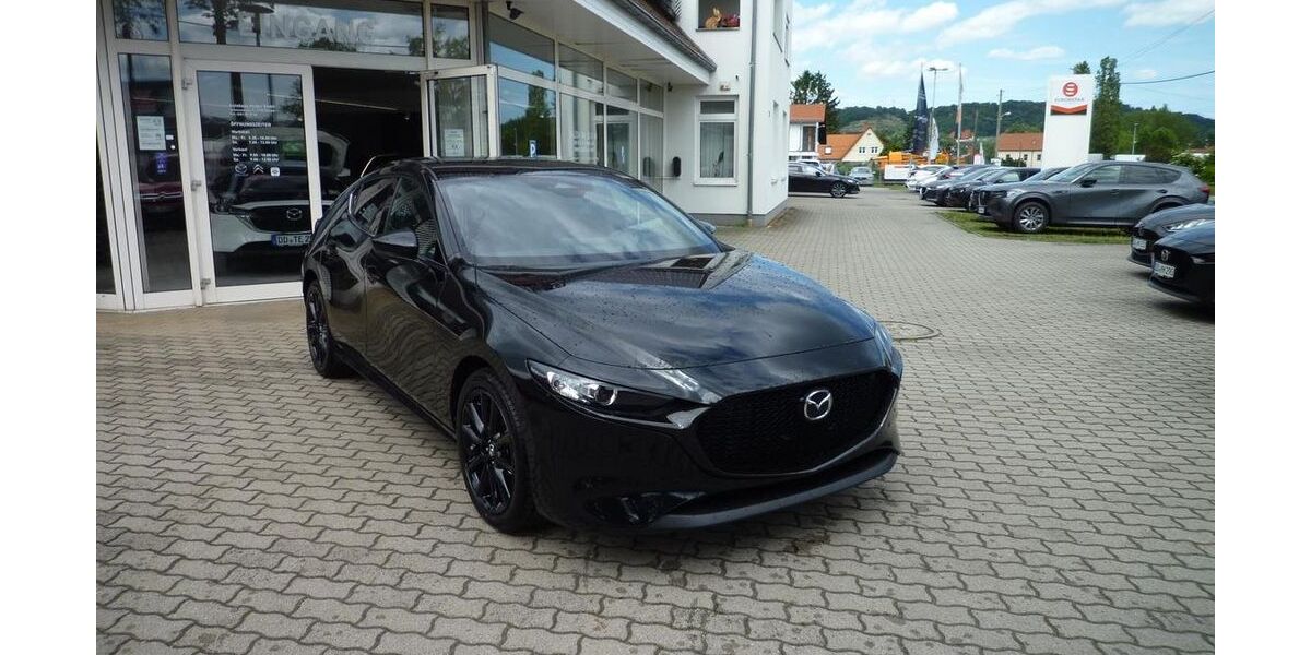 Mazda 3 8.112 km 26.470 &euro; Dresden 01139