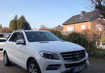 Mercedes-Benz ML 350 199.817 km 18.000 &euro; Bielefeld 33613