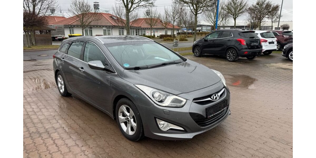 Hyundai i40 200.000 km 4.999 &euro; Gotha 99867
