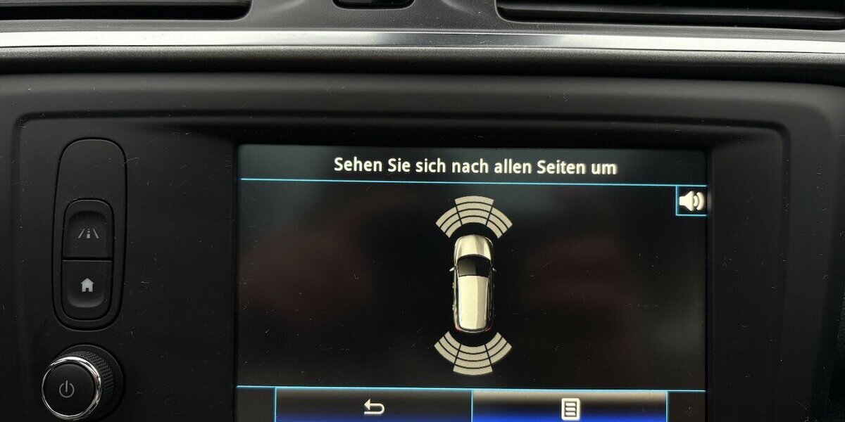 Renault Kadjar 1.2 Collection PANORAMA/NAVI/SHZ/PDC/GRA 71.999 km 13.900 &euro; Villingen-Schwenningen 78054