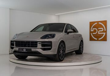 Porsche Cayenne 3.687 km 139.496 &euro; Tilburg 