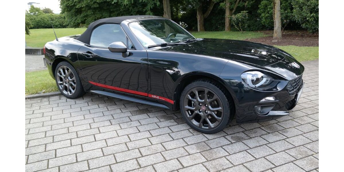 Fiat 124 Spider 56.564 km 17.500 &euro; Essen 45329