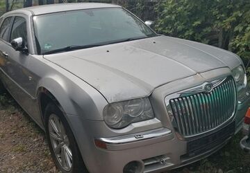 Chrysler 300C 188.000 km 4.299 &euro; Büdingen 63654