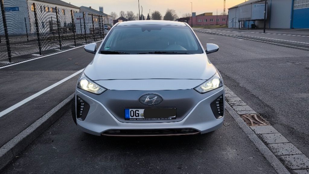Hyundai IONIQ 148.000 km 10.500 &euro; Lahr 77933