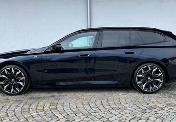 BMW i5 4.570 km 71.990 &euro; München 81245