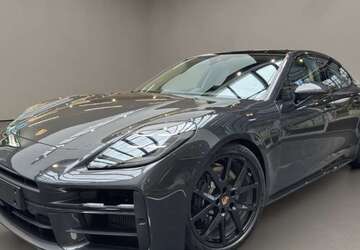 Porsche Panamera 8.000 km 143.900 &euro; Aachen 52068