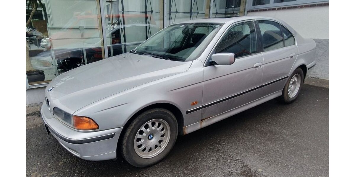 BMW 523 170.000 km 1.940 &euro; Kiel 24143