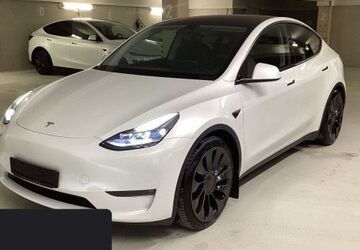 Tesla Model Y 64.340 km 36.800 &euro; Teltow 14513