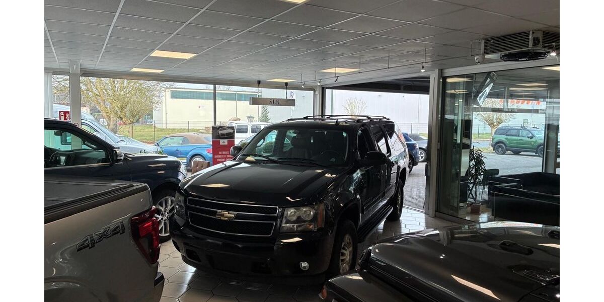 Chevrolet Suburban 260.000 km 16.900 &euro; Barmstedt 25355