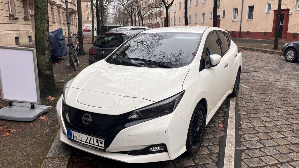 Nissan Leaf 11.500 km 19.500 &euro; Berlin 13595