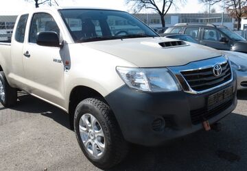 Toyota Hilux 68.500 km 18.900 &euro; Rosenheim 83026