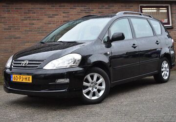 Toyota Avensis Verso 254.199 km 4.949 &euro; Alteveer 7927T