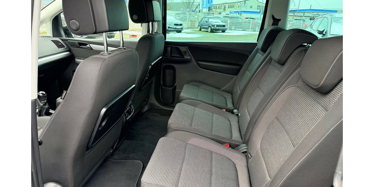 VW Sharan 1.4 TSI Comfortline 7Sitze/Navi/Scheckh 95.100 km 17.999 &euro; Frankfurt 60386