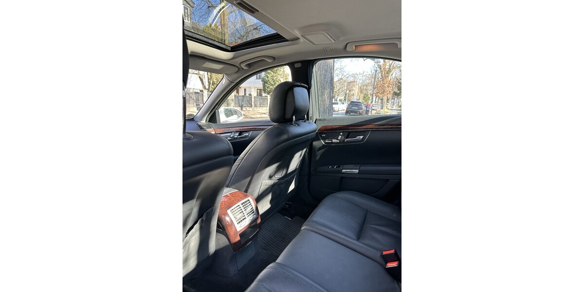 Mercedes-Benz S 320 255.000 km 11.000 &euro; Berlin 10178