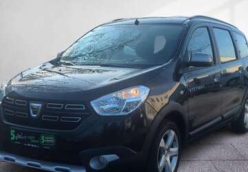 Dacia Lodgy 35.435 km 15.590 &euro; Halle 06130