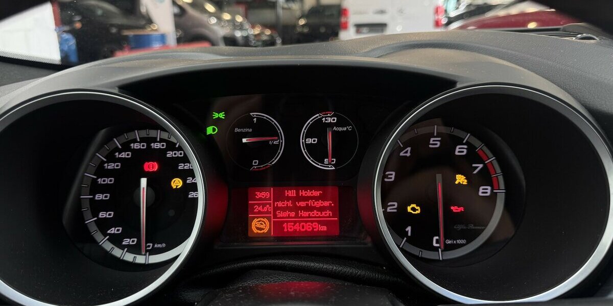 Alfa Romeo Giulietta 1750i Quadrifoglio Verde Motorschaden 154.100 km 4.300 &euro; Lich 35423