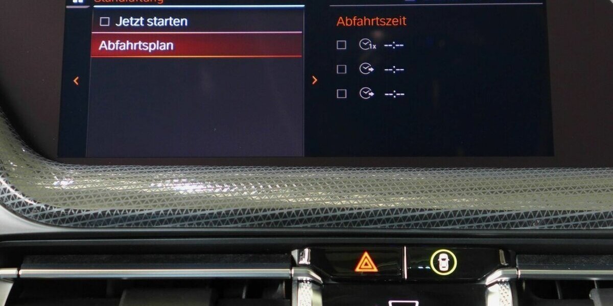 BMW 118i MSport Navi Prof,HUD,Pan.Dach,NP: 59.671 28.500 km 29.990 &euro; Landshut 84030