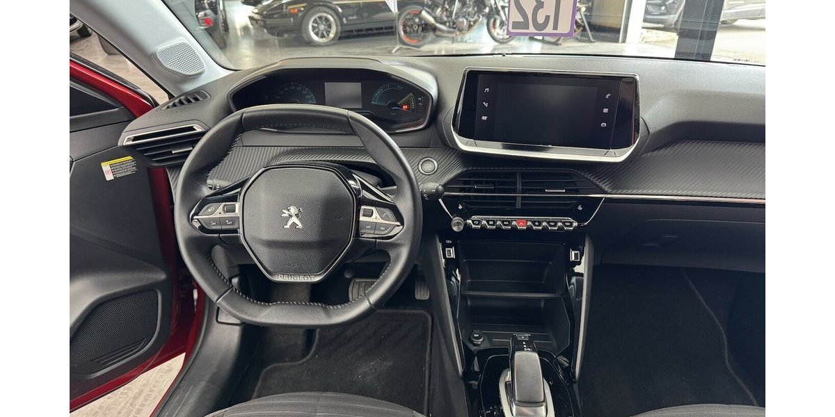 Peugeot 208 e- 136 Active Pack 1.Hand Carplay Sitzhzg 35.300 km 14.870 &euro; Lich 35423