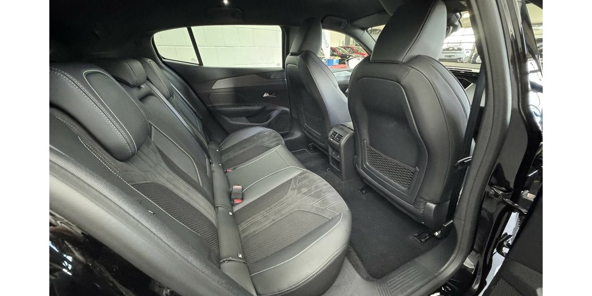 Peugeot 408 GT 225 Plug in Hybrid Massage 360° Cam 34.882 km 26.990 &euro; Lich 35423