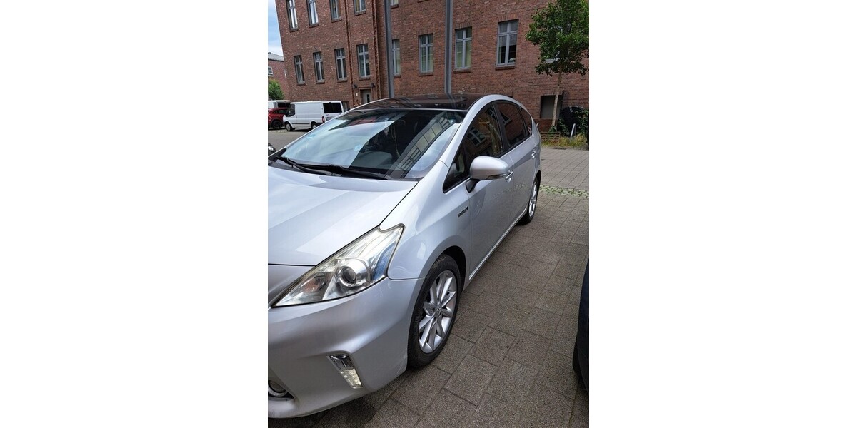 Toyota Prius Plus 164.000 km 13.000 &euro; Berlin 10178