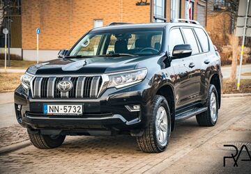 Toyota Land Cruiser 29.800 km 52.990 &euro; Riga 