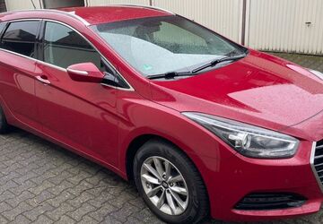 Hyundai i40 109.000 km 9.500 &euro; Duisburg 47166