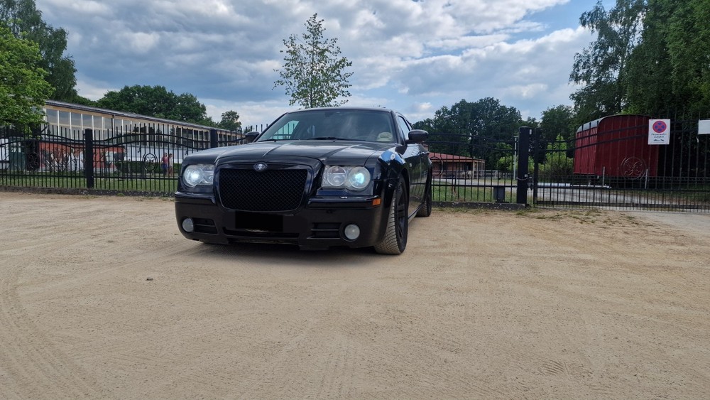 Chrysler 300C 290.000 km 4.550 &euro; Köln 50667