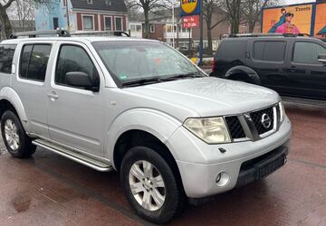 Nissan Pathfinder 396.500 km 3.499 &euro; Hamburg 22045