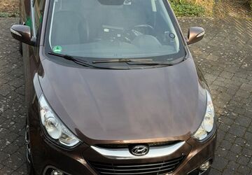 Hyundai ix35 136.000 km 9.000 &euro; Rentwertshausen / Grabfeld 98631