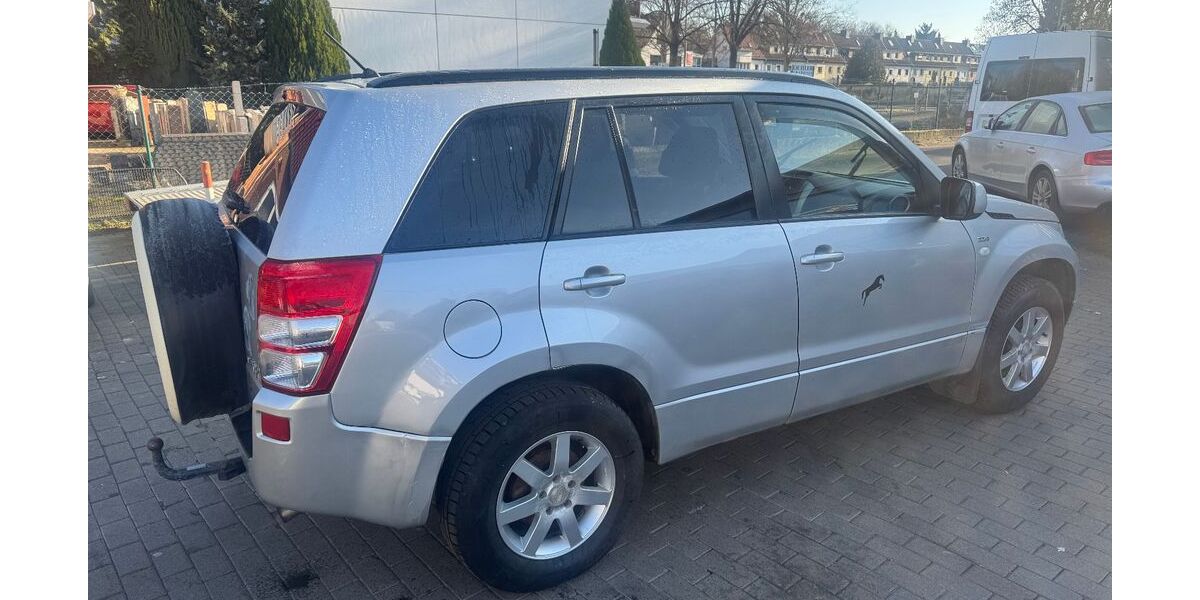 Suzuki Grand Vitara 139.000 km 5.500 &euro; Göttingen 37081