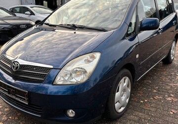 Toyota Corolla Verso 241.000 km 1.999 &euro; Oldenburg 26129