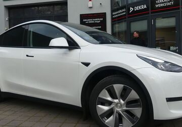 Tesla Model Y 39.436 km 38.400 &euro; Berlin 13156