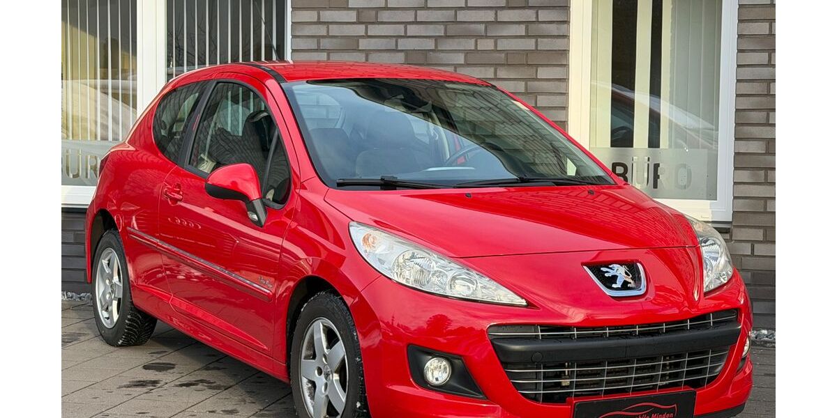 Peugeot 207 152.000 km 3.999 &euro; Minden 32429