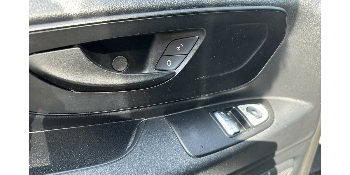 Mercedes-Benz Vito Tourer 119 CDI Pro lang 159.190 km 29.750 &euro; Mainz 55122