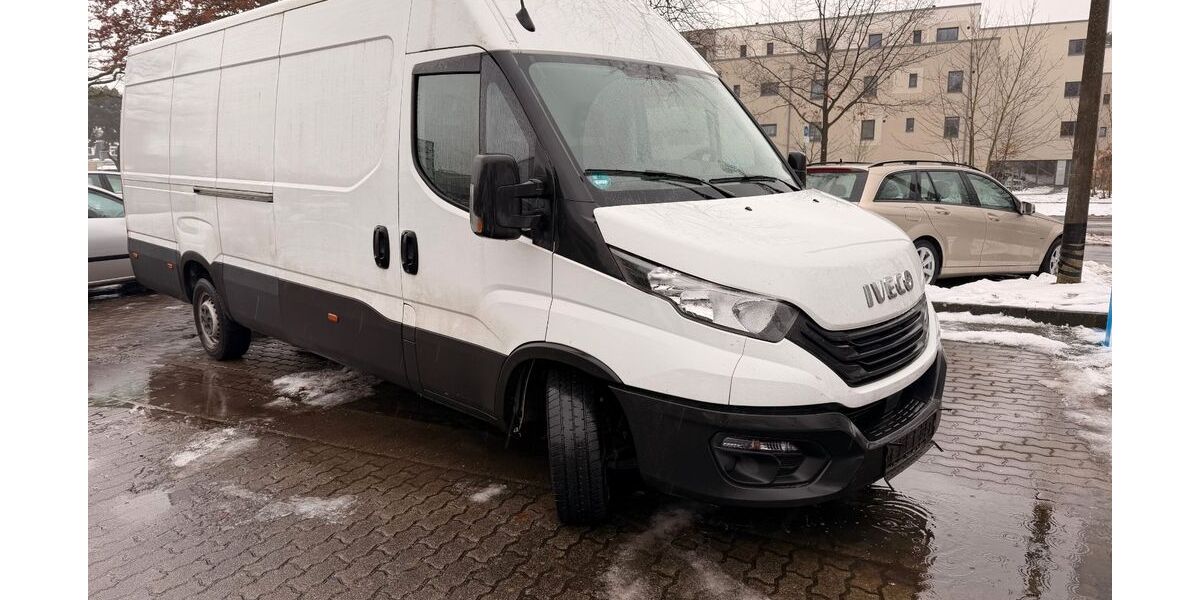 IVECO Andere 54.152 km 29.890 &euro; Erkner 15537