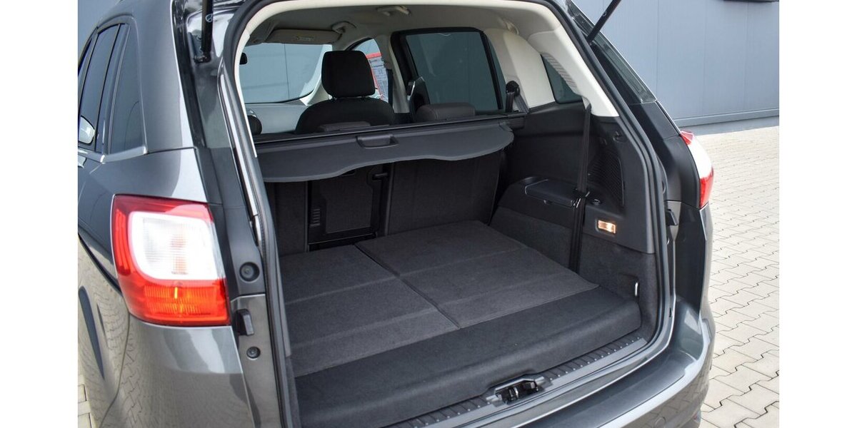 Ford Grand C-MAX Titanium EcoBoost 1.5l M/T 71.415 km 13.450 &euro; Höchberg-Würzburg 97204